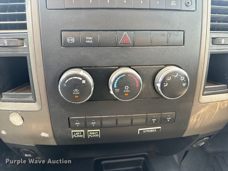 image for item OF9886 2012 Dodge Ram 5500HD utility / service truck