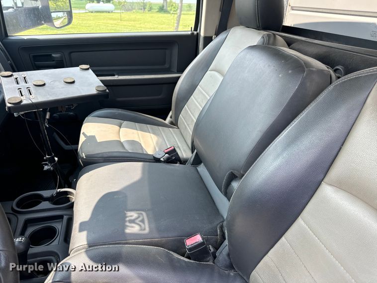 image for item OF9886 2012 Dodge Ram 5500HD utility / service truck