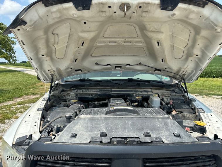 image for item OF9886 2012 Dodge Ram 5500HD utility / service truck