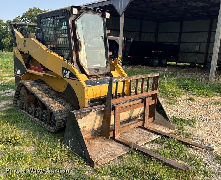 image for item OF9888 2004 Caterpillar  257B tracked skid steer loader