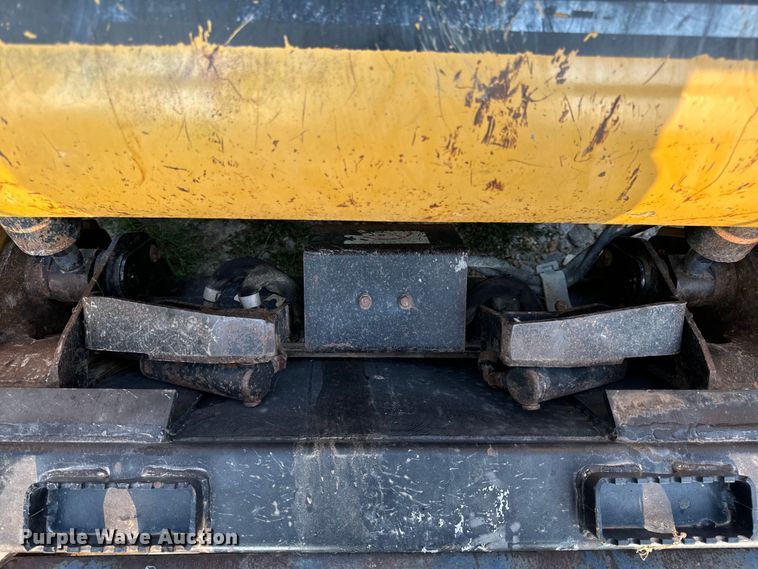 image for item OF9888 2004 Caterpillar  257B tracked skid steer loader