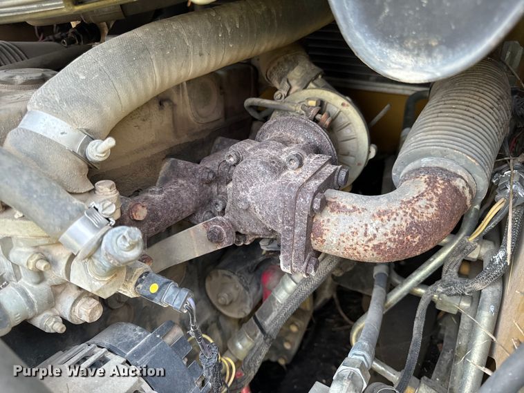 image for item OF9888 2004 Caterpillar  257B tracked skid steer loader