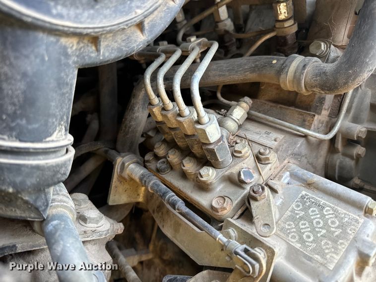 image for item OF9888 2004 Caterpillar  257B tracked skid steer loader