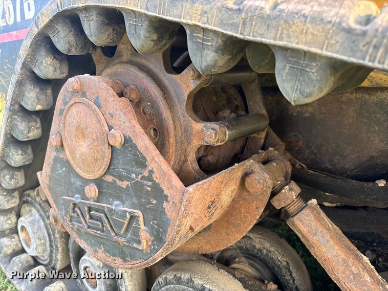 image for item OF9888 2004 Caterpillar  257B tracked skid steer loader