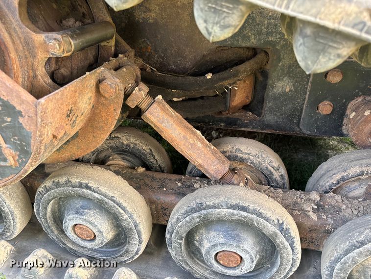 image for item OF9888 2004 Caterpillar  257B tracked skid steer loader