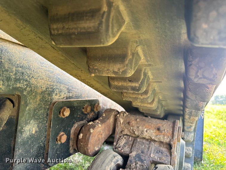 image for item OF9888 2004 Caterpillar  257B tracked skid steer loader