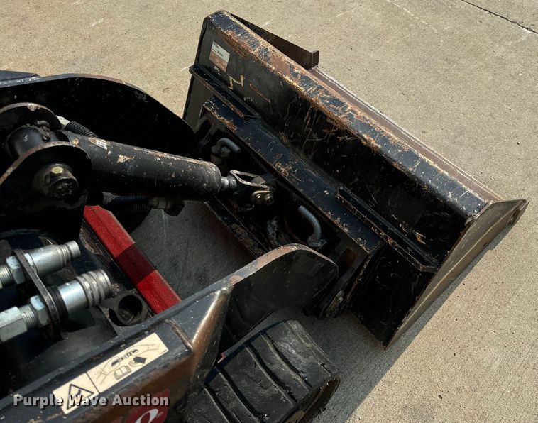 image for item OF9889 2018 Toro Dingo TX 427 compact utility loader