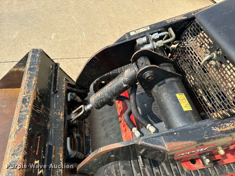 image for item OF9889 2018 Toro Dingo TX 427 compact utility loader