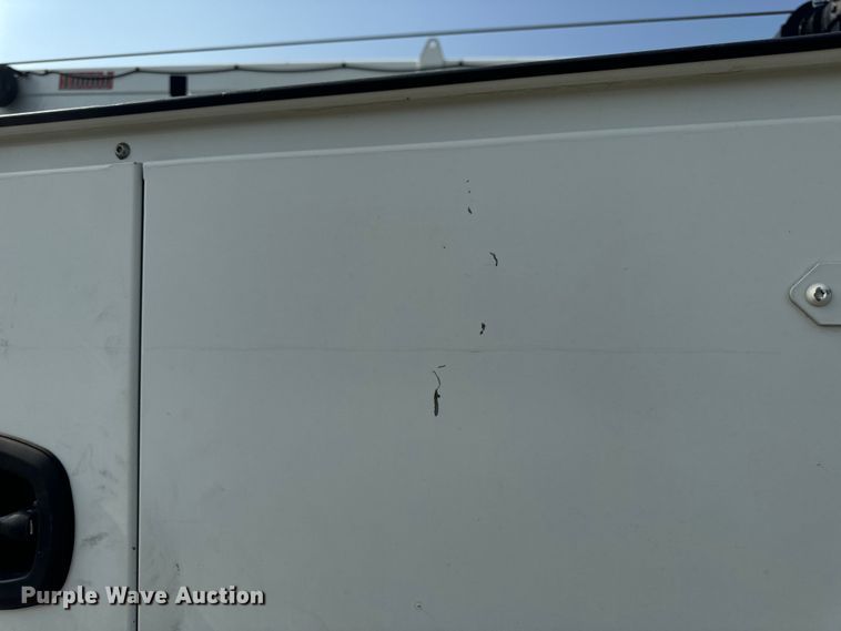 image for item OF9891 2013 Peterbilt 337 utility / service truck