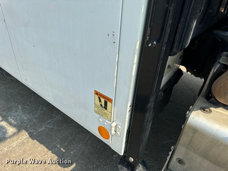 image for item OF9891 2013 Peterbilt 337 utility / service truck