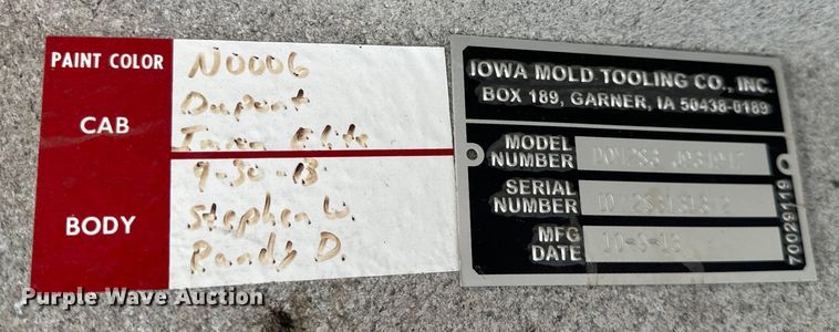 image for item OF9891 2013 Peterbilt 337 utility / service truck