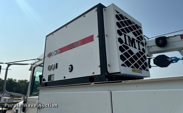 image for item OF9891 2013 Peterbilt 337 utility / service truck