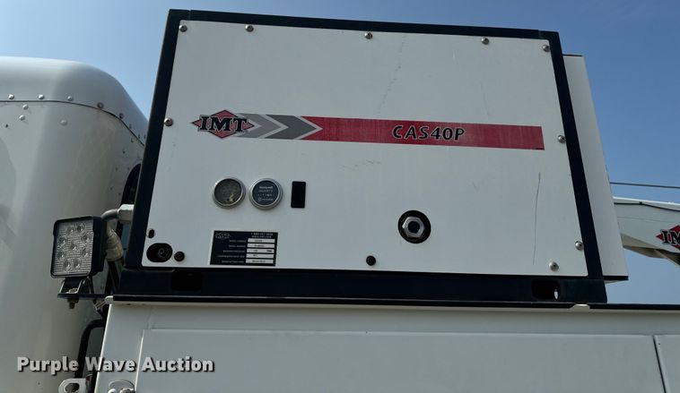 image for item OF9891 2013 Peterbilt 337 utility / service truck