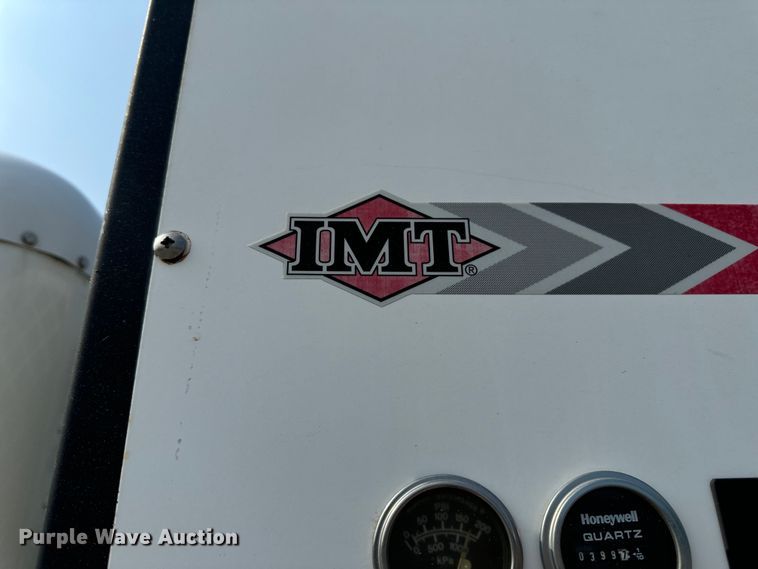 image for item OF9891 2013 Peterbilt 337 utility / service truck