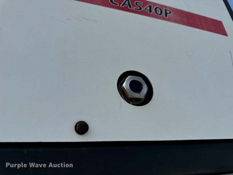 image for item OF9891 2013 Peterbilt 337 utility / service truck