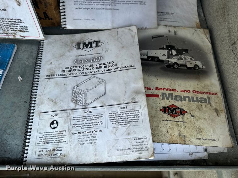 image for item OF9891 2013 Peterbilt 337 utility / service truck