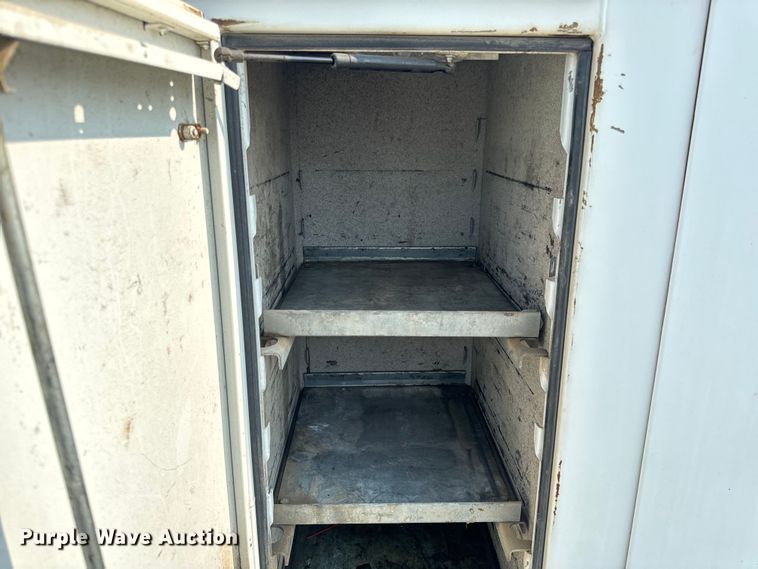 image for item OF9891 2013 Peterbilt 337 utility / service truck