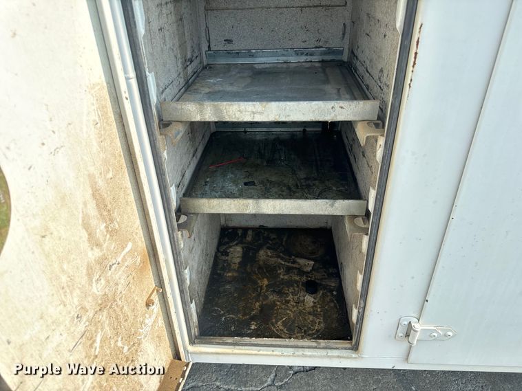 image for item OF9891 2013 Peterbilt 337 utility / service truck