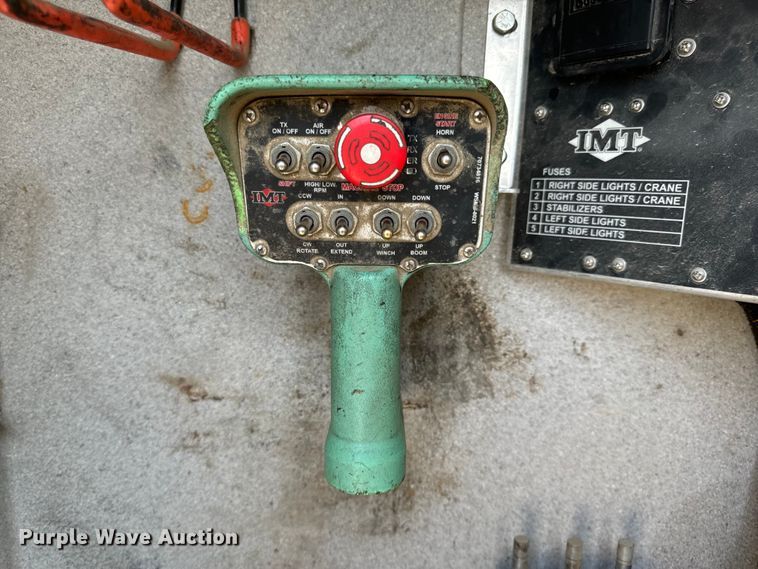 image for item OF9891 2013 Peterbilt 337 utility / service truck