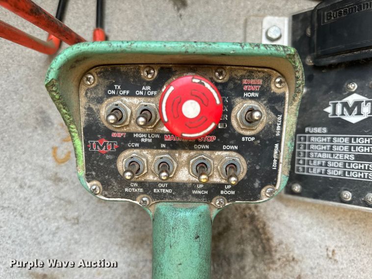 image for item OF9891 2013 Peterbilt 337 utility / service truck