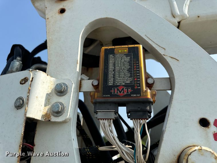 image for item OF9891 2013 Peterbilt 337 utility / service truck