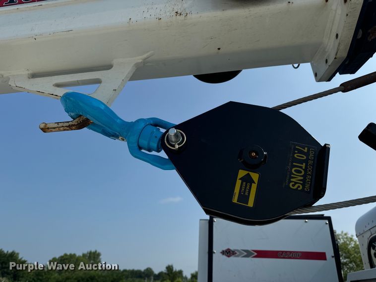 image for item OF9891 2013 Peterbilt 337 utility / service truck