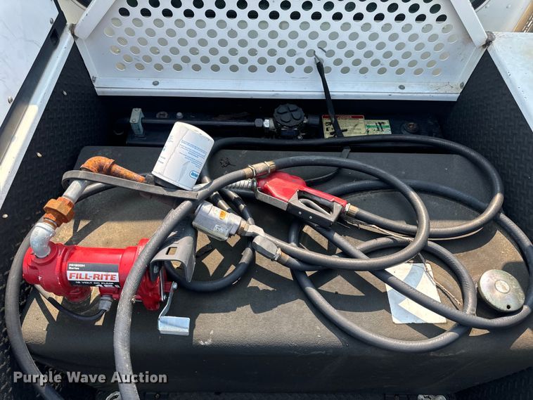 image for item OF9891 2013 Peterbilt 337 utility / service truck