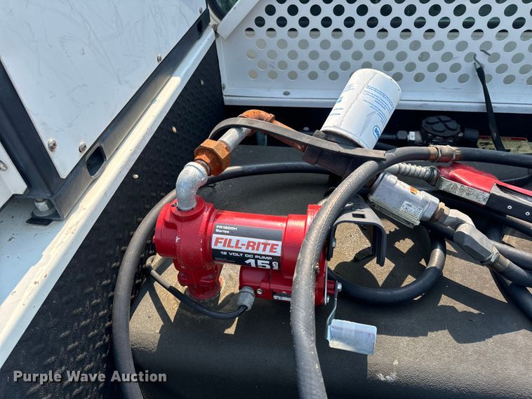 image for item OF9891 2013 Peterbilt 337 utility / service truck