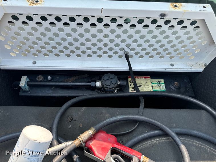 image for item OF9891 2013 Peterbilt 337 utility / service truck