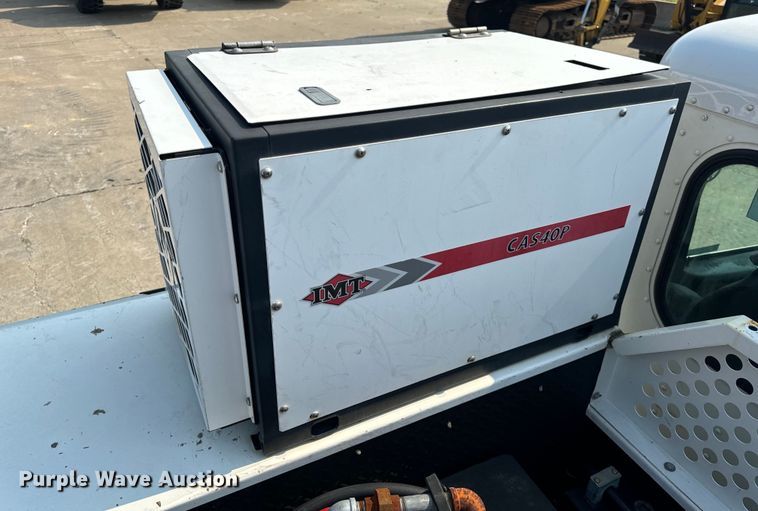 image for item OF9891 2013 Peterbilt 337 utility / service truck