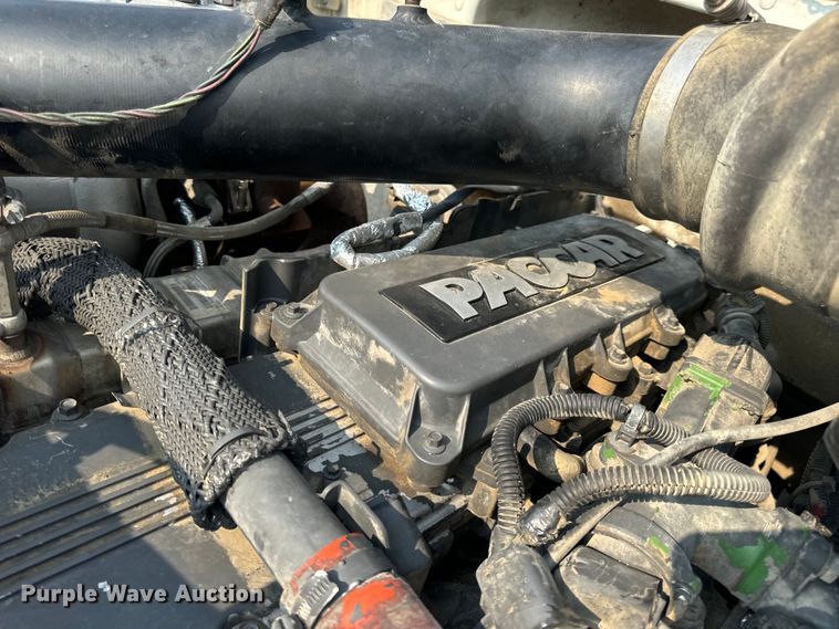 image for item OF9891 2013 Peterbilt 337 utility / service truck