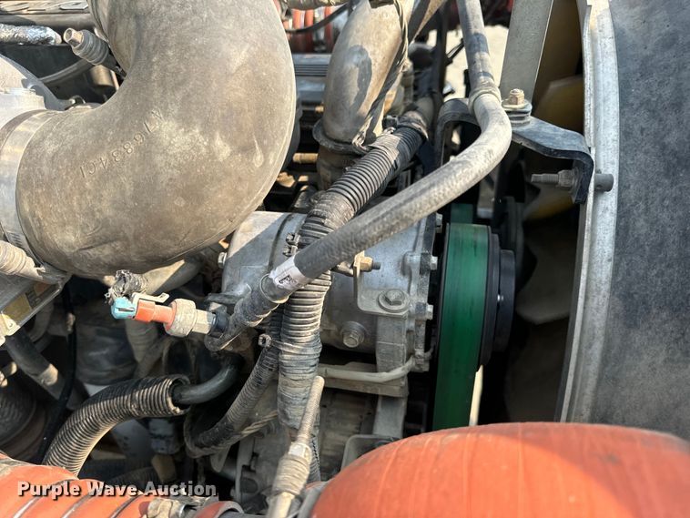 image for item OF9891 2013 Peterbilt 337 utility / service truck