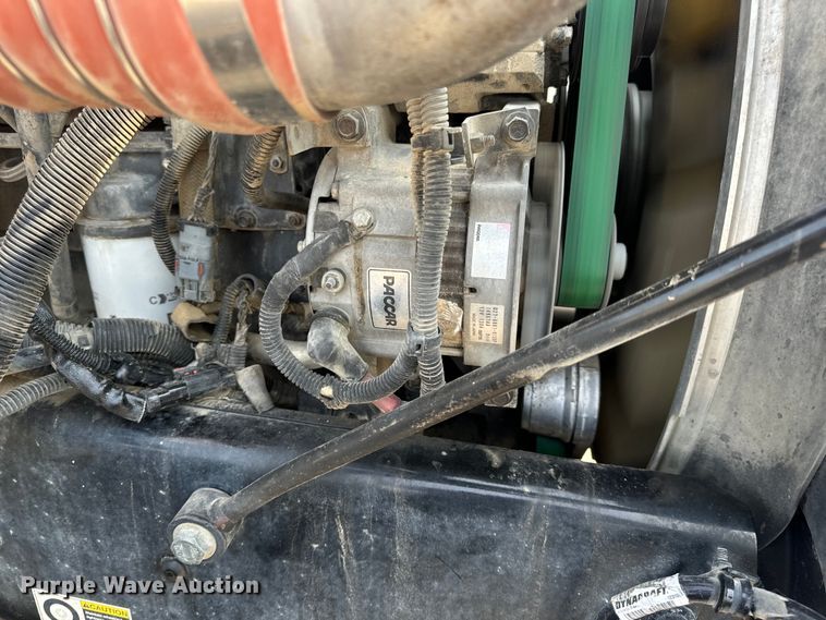 image for item OF9891 2013 Peterbilt 337 utility / service truck