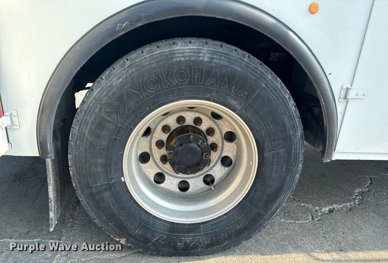 image for item OF9891 2013 Peterbilt 337 utility / service truck