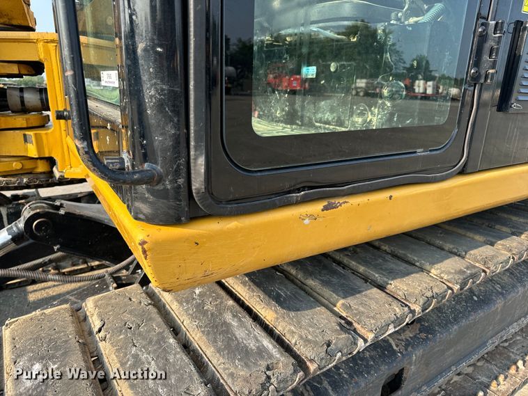 image for item OF9892 2017 Caterpillar 308E2 CR mini excavator