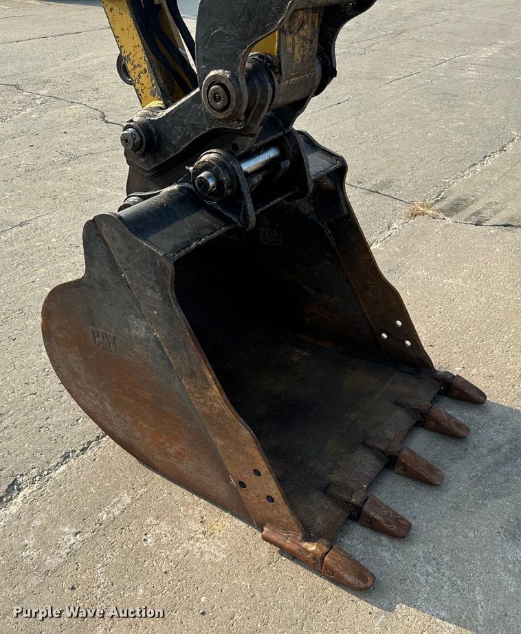 image for item OF9892 2017 Caterpillar 308E2 CR mini excavator