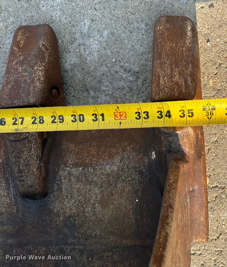 image for item OF9892 2017 Caterpillar 308E2 CR mini excavator