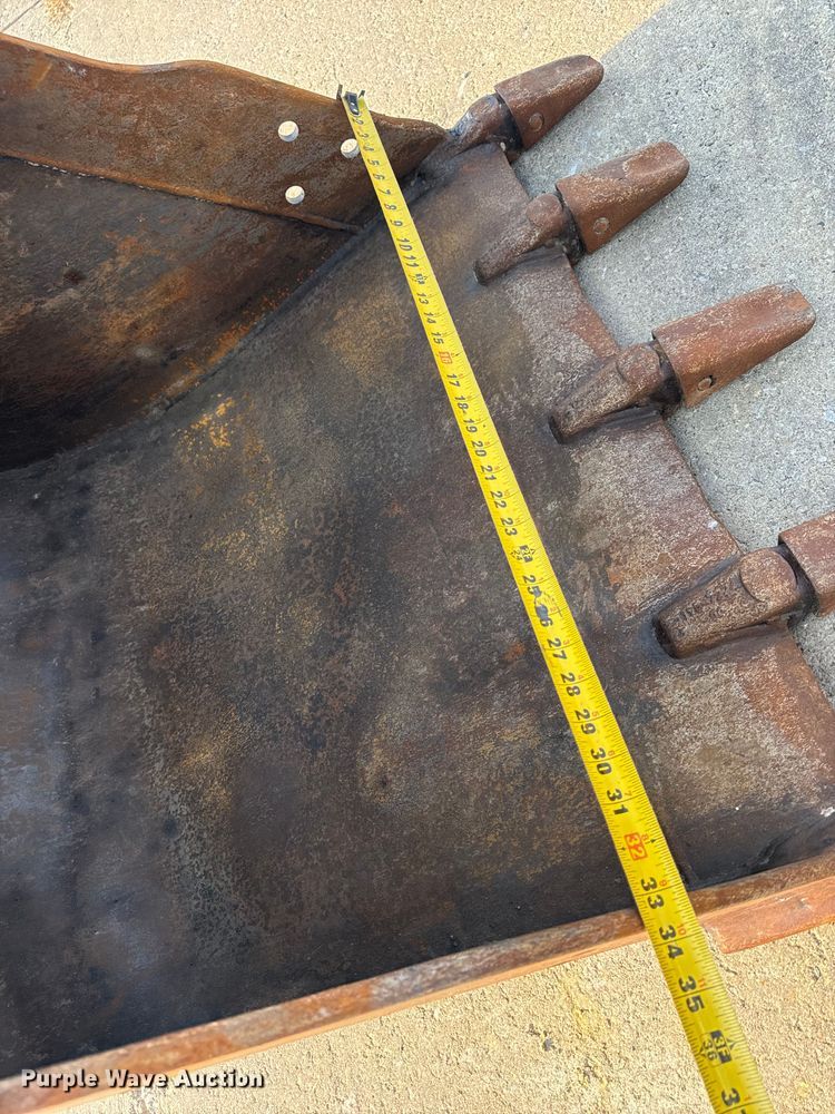 image for item OF9892 2017 Caterpillar 308E2 CR mini excavator