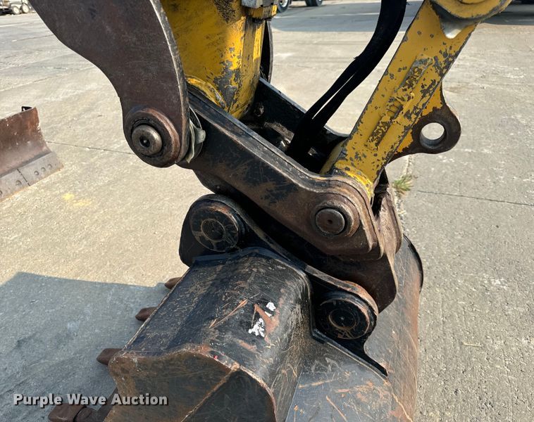 image for item OF9892 2017 Caterpillar 308E2 CR mini excavator