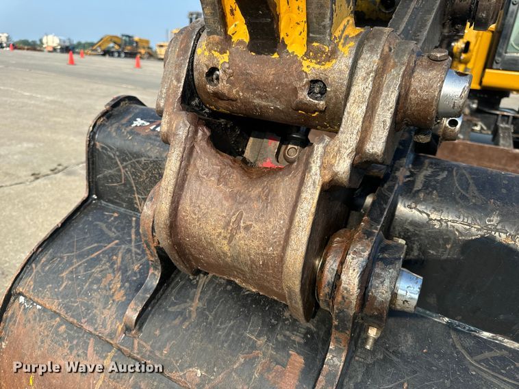 image for item OF9892 2017 Caterpillar 308E2 CR mini excavator