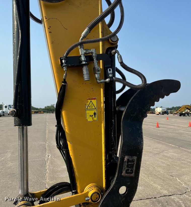 image for item OF9892 2017 Caterpillar 308E2 CR mini excavator