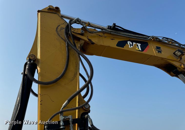 image for item OF9892 2017 Caterpillar 308E2 CR mini excavator