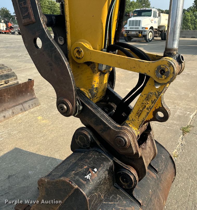 image for item OF9892 2017 Caterpillar 308E2 CR mini excavator