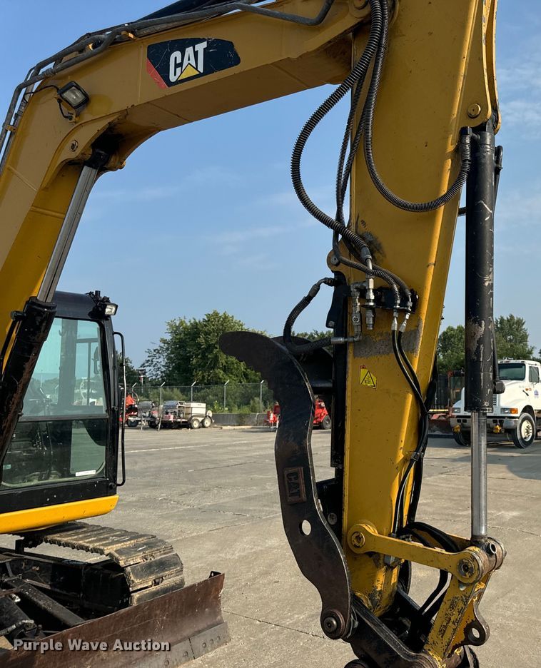 image for item OF9892 2017 Caterpillar 308E2 CR mini excavator