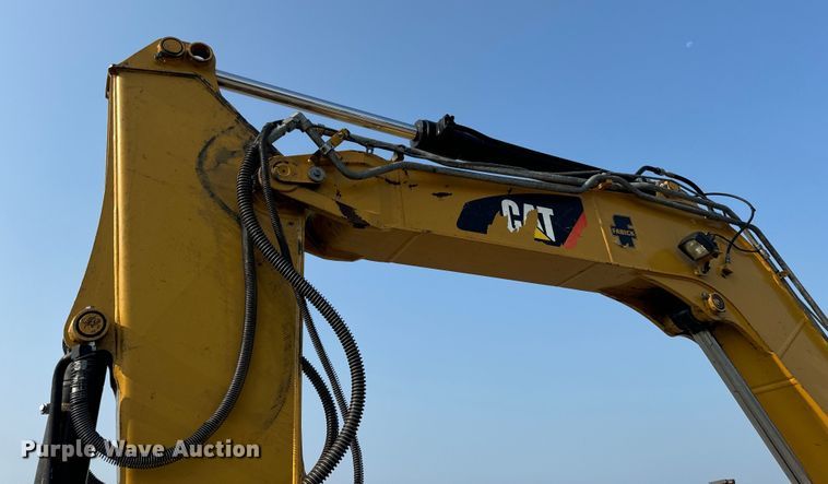image for item OF9892 2017 Caterpillar 308E2 CR mini excavator