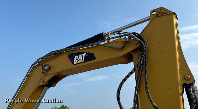 image for item OF9892 2017 Caterpillar 308E2 CR mini excavator
