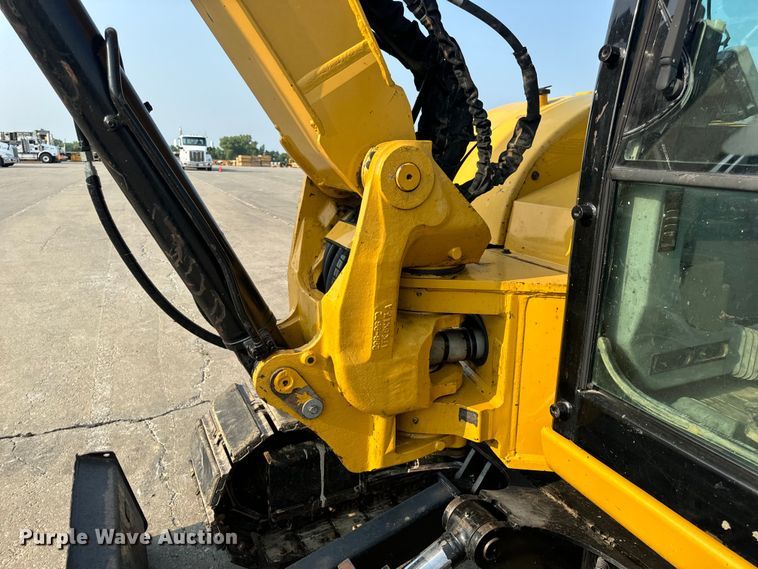 image for item OF9892 2017 Caterpillar 308E2 CR mini excavator