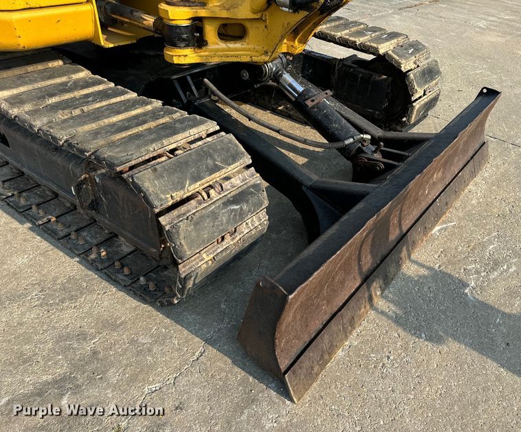 image for item OF9892 2017 Caterpillar 308E2 CR mini excavator