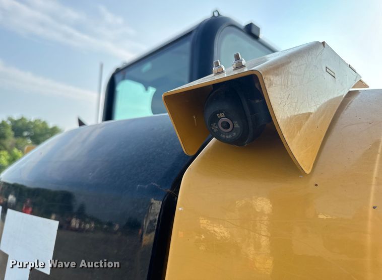 image for item OF9892 2017 Caterpillar 308E2 CR mini excavator