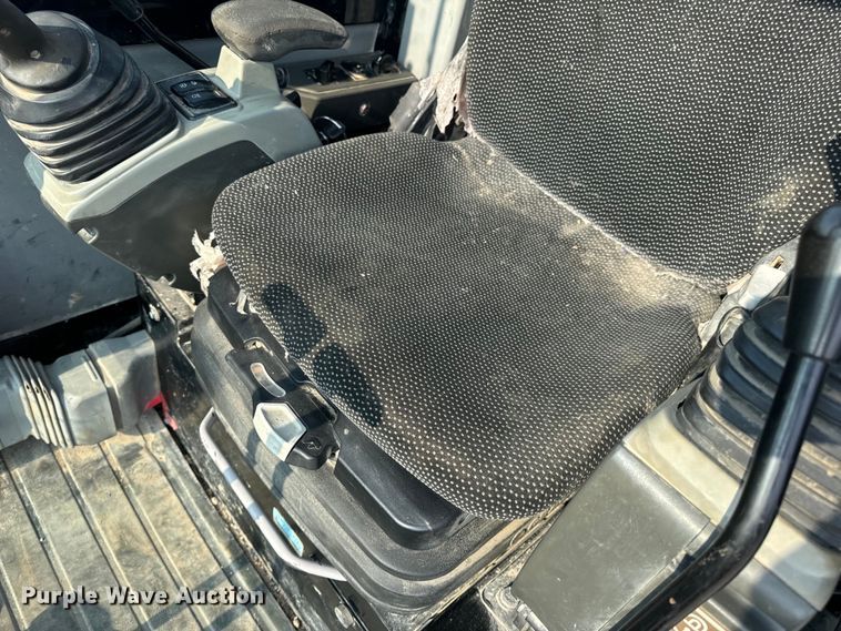 image for item OF9892 2017 Caterpillar 308E2 CR mini excavator